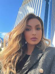 ✨ First day of school vibes ✨ How time flies — Madeline is officially  starting 5th grade and Bella is off to 2nd grade! 📚✏️ We're so thankful  for an amazing summer