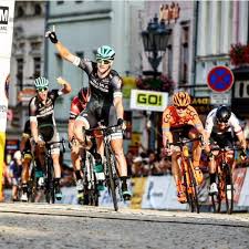 Bennett had been repeatedly linked with a move away from the german team after missing out on selection for. Sam Bennett Sammmy Be Twitter Bennett Cyclist Cycling