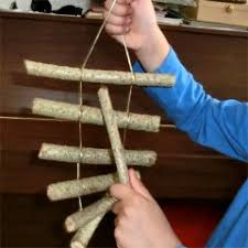 Wisst ihr zufällig was ich da einsetzen könnte? Musikinstrumente Und Andere Krachmacher Aus Einfachen Materialien Basteln Im Kidsweb De