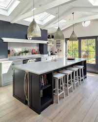The New England Style Conversion In This West London Home Provides A Beautiful Canvas For Our Classic Shaker Style Kitchens Kitchen Dinning Room Shaker Kitchen