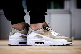 On Foot Nike Air Max 90 Ultra 2 0 Essential Pale Grey Eu Kicks Sneaker Magazine Nike Air Max Sneakers Nike Air Max Nike Air Max 90