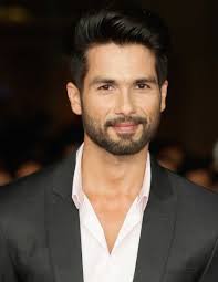 To help you out with that here's our list of 50 best beard styles for round face to choose from. Hairstyles For Men With Round Faces Page 1 Line 17qq Com