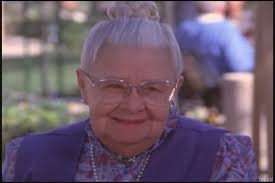 14/15 Season Three, Episode 15: The Pharoah's Engineer-Scarecrow and Mrs  King