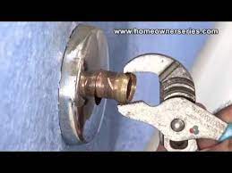 If you're unfamiliar with soldering, i have an easy to follow, step by step guide on how to do so, this video helped out thousands of one thing that makes compression fittings shine, is that they can be installed on a leaking pipe. Compression Ring Removal Youtube
