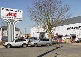 Whether you are looking for paint, lawn & garden supplies, hardware or tools, ace hardware has everything you need! Event Photography For The Opening Of Ace Hardware Portland Event Photography