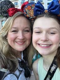 Linda Shaner's Instagram, Twitter & Facebook