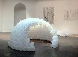 Recuperez Les Bouteilles De Plastique Pour En Faire Un Igloo Un Igloo Deco Noel Exterieur Activite Manuelle Noel Primaire