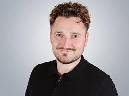 Robert Heimann's Instagram, Twitter & Facebook