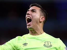 Summer Robles's Instagram, Twitter & Facebook