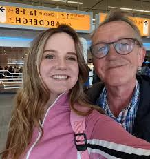 Beautiful selfie of Amira and her father 🎼❤