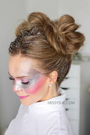 Galaxy Girl Glitter Buns Hairstyles 2020 New Hairstyles And Hair Colors Galaxy Girl Glitter Buns Hairstyles 2020 Topuz Sac Modelleri Rengarenk Sac Sac Stilleri