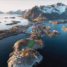 Find the perfect henningsvær idrettslag stadion stock photos and editorial news pictures from getty images. Amazing Soccer Pitch In Lofoten Islands Norway Imgur Lofoten Norway Norway Travel