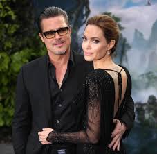 Check spelling or type a new query. Versace Hochzeitskleid Von Angelina Jolie Welt