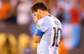 Após perder uma das cobranças de pênalti que resultaram na derrota argentina, o craque lionel messi anunciou que irá deixar de jogar pela equipe. Acabou Para Mim A Selecao Argentina Diz Um Messi Desiludido Conmebol