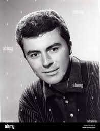 Original Film Title: DIAMOND HEAD. English Title: DIAMOND HEAD. Film  Director: GUY GREEN. Year: 1963. Stars: JAMES DARREN. Credit: PARAMOUNT  PICTURES