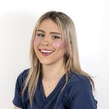 Ciara Henderson's Instagram, Twitter & Facebook