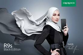 In this short video, ken ng, oppo malaysia's product manager, reveals the key features of the new oppo r9s black edition. Neelofa Fronts Oppo R9s Black Edition