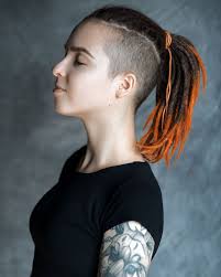 Epingle Sur Coupes De Cheveux Femme Coloration Cheveux Et Coiffures Hairstyles Hairtrends