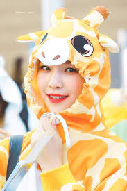 Baek jiheon (백지헌) is a member of fromis_9. Fromis 9 Jiheon K Pop Amino