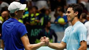 Cerúndolo vs Sinner: Duelo clave en París por un lugar en cuartos - Imagen principal del artículo