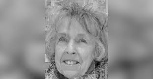 Mary Charbonneau's Instagram, Twitter & Facebook