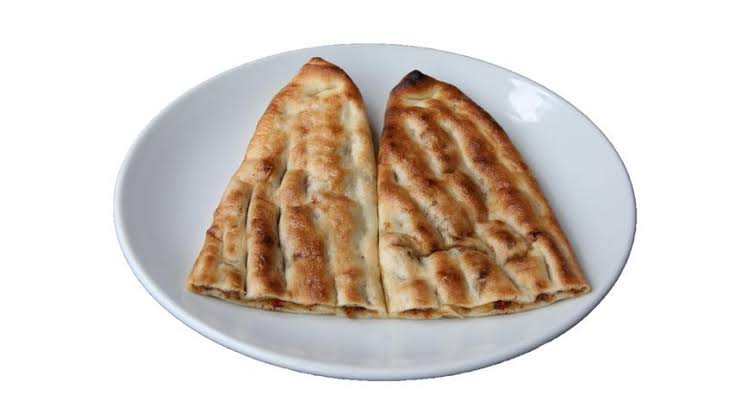 Kır Pidesi Masa