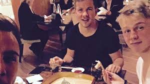 Mario Gotze Geschwister Gotze Der Weltmeister Zeigt Uns Seine Bruder News De