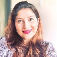 Ruth Arce's Instagram, Twitter & Facebook