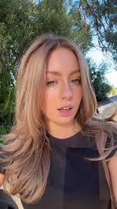 Transforma tu cabello con un toque de Taylor Swift