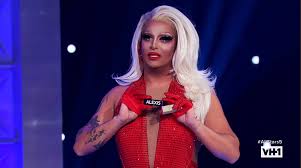 The show documents rupaul in his search for america's next drag superstar. Rupaul S Drag Race All Stars Season 5 Episode 6 The Charles Family Backyard Ball Vh1 Tv Reviews Tom Lorenzo Site 35 Tom Lorenzo