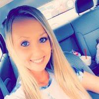 Shanda Shaw's Instagram, Twitter & Facebook