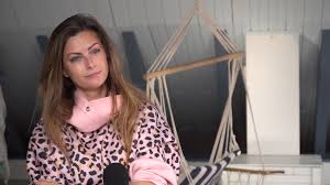 Gala hat die schönsten fotos ihres spaßigen familienlebens Laura Breszka Staram Sie Zyc Jakby Pandemii Nie Bylo Korzystam Wiec Z Podziemi Spotykam Sie Ze Znajomymi I Nie Bede Sie Szczepic Wszystkie Newsy Newseria Lifestyle