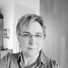 Update am 28. Mai, 7:50 Uhr. Wer die Bitte von mittlerweile 846  UnterstützerInnen, die Brunnenanlage am Wilhelmsplatz wieder herzustellen,  noch unterzeichnen möchte, setzt hier einfach einen Like oder schreibt  einen Kommi. Danke.