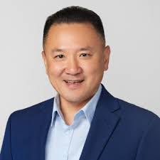 Ernest Choi's Instagram, Twitter & Facebook