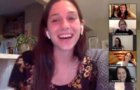 Carrie St. Louis (@carriestlouis)