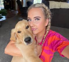 𝗕𝗿𝗼𝗻𝘁𝗲 𝗛𝗲𝗱𝗹𝗲𝘆