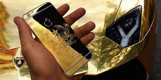 Beside the national team cristiano ronaldo changes number of soccer clubs, he starts his career with sporting cp and then he moved to manchester. Om Decouvrez Le Telephone En Or D Andre Ayew