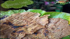 Mie instan dan pelet dibuat menjadi tepung, kelapa parut dibuat santan dan digodok sampai keluar minyaknya. Resep Nenek Penasaran Dengan Lempeng Sagu Khas Riau Jajal Bikin Sendiri Di Rumah Okezone Lifestyle