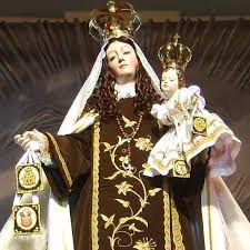 Virgen del carmen o nuestra señora del carmen es la denominación común que suele recibir santa maría del monte carmelo, una de las diversas advocaciones de la virgen maría.su denominación procede de su veneración en el monte carmelo, en tierra santa, cerca de haifa. Oraciones A La Virgen Del Carmen Home Facebook