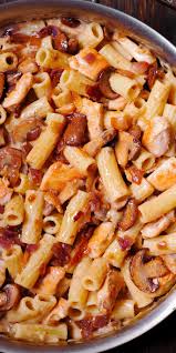 Cheesecake Factory S Pasta Da Vinci Chicken And Mushroom Pasta In Madeira Wine Cream Sauce Copycat Recipes American Recipes Dinner Cheesecake Factory Pasta