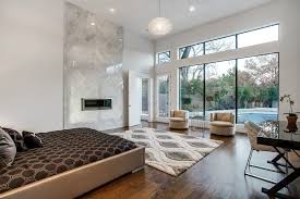 A king size bed measures 193cm in width and 203.5cm in length. Choosing The Right Mattress Size For Your Bed King Size Queen Size And Twin Bed Dimensions