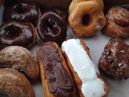 Resch S Bakery Columbus Oh If You Love Donuts Like I Do You Need To Go There S Hamilton Rd And Livingston I Am Crushing Th Bakery Sweet Buns Good Food