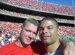 Francis Sommer's Instagram, Twitter & Facebook