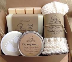 Today i want to share a little bit about everly's bath routine and our favorite bath soap by otterganics. Baby Bath Gift Set All Natural Organic Baby Soap Baby Balm Cotton Washcloth Wooden Soap Deck By Treefor Sabonetes Sabonetes Artesanais Embalagem De Sabao
