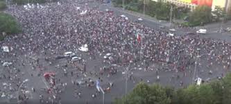 În românia avem în total 4146 de unități de cazare rezervabile gratuit. Video Imagini Live Din PiaÅ£a Victoriei Un Nou Protest De Amploare Newsar Ro