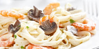 Fettucine Aux Champignons Et Aux Crevettes Sauce Cremeuse Recettes Ma Fourchette Recette De Plat Recettes De Cuisine Recette