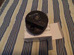On the back of the light there is a button. Lock Un Lock Sound Mbworld Org Forums