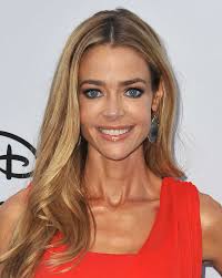 Jetzt 30 tage kostenlos testen! Style Through The Years Denise Richards Mom Com