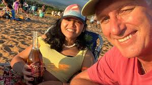 Well it's true and safe to say I finally have my own gallery in Hanapepe  Town now..Yaaaay! haha, it was kind of a secret, but not really, about time  and an easy