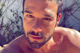 Veja mais famosos que você não lembrava que fizeram malhação! So De Toalha Sergio Marone Exibe Seus Atributos E Agita A Web Marcia Piovesan